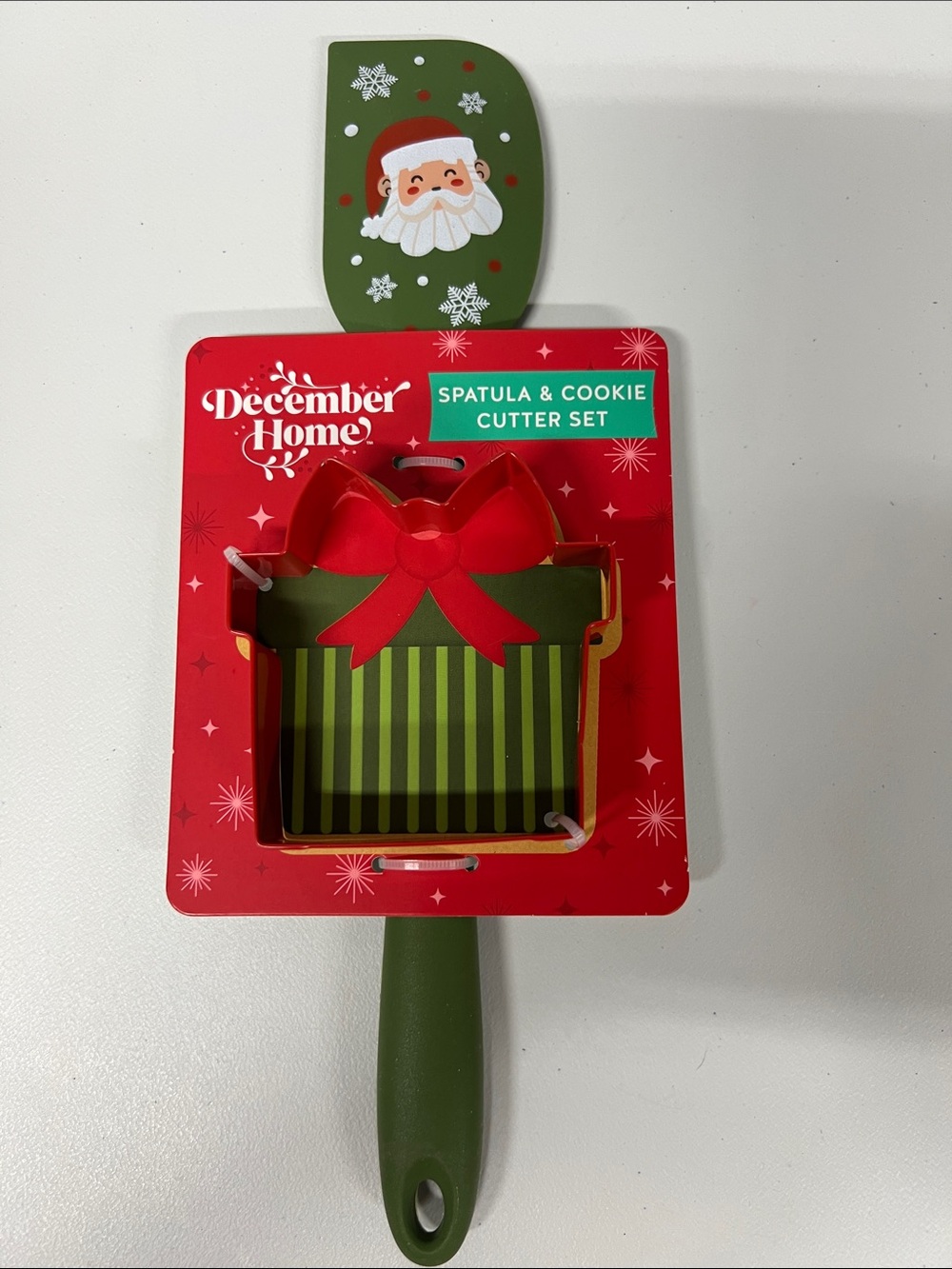 Green Gift Spatula & Cookie Cutter Set